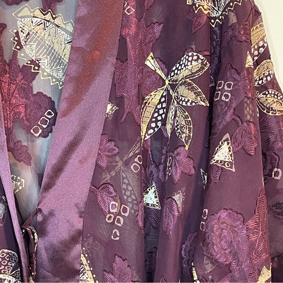 California Dynasty Vintage Kimono Robe Maroon Gold - Picture 3 of 7